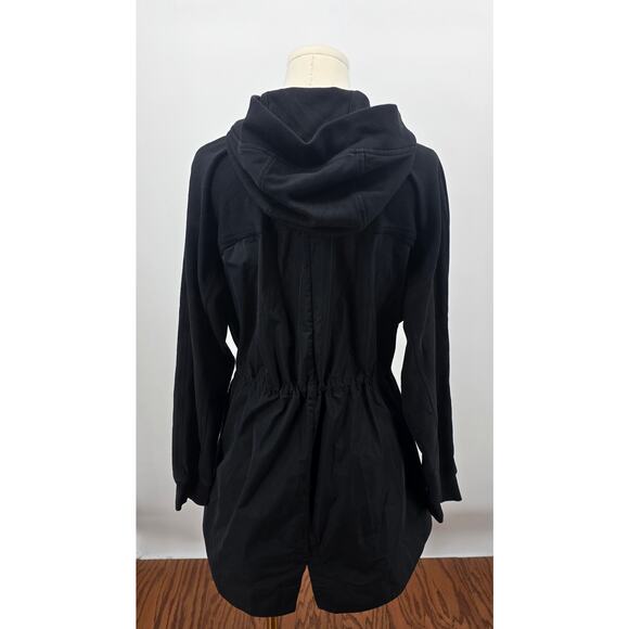 Athleta
Triumph Hybrid Crewneck Jacket - Picture 3 of 5